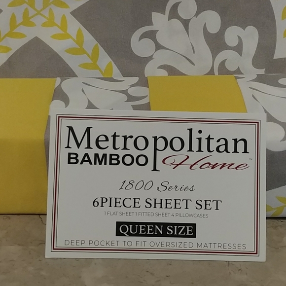 Metropolitan Bamboo Fleur Print Queen She… - Picture 3 of 12